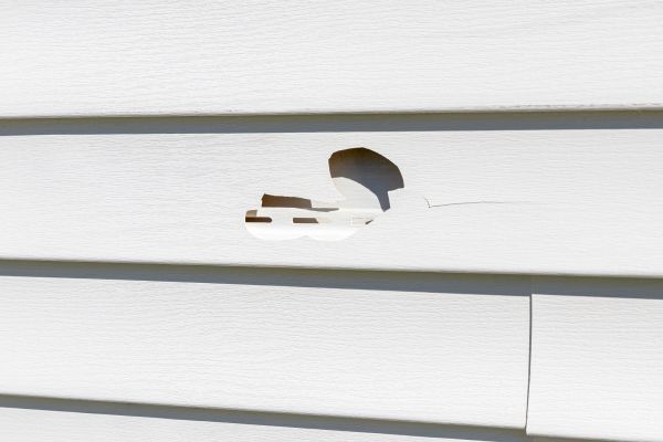 Cost of White Vinyl Siding Repair in Mount Juliet